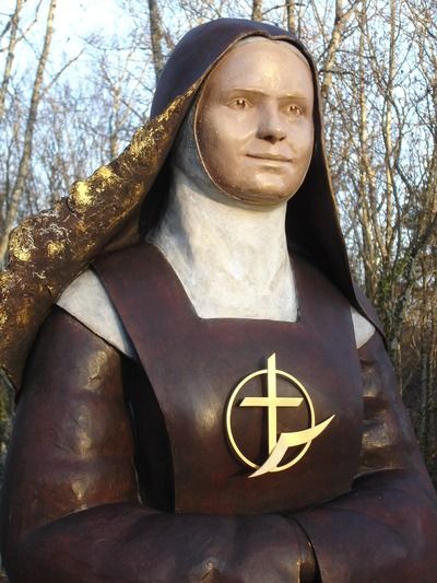 Statue de sainte Elisabeth