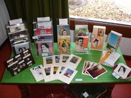 produits du carmel sur un présentoir